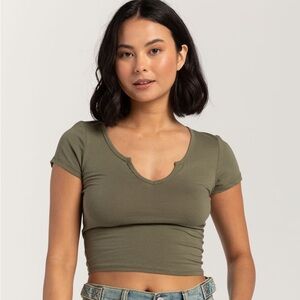Tillys Bozzolo Split Neck Tee new without tags! Size small. Army green.